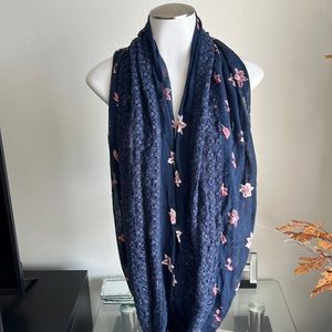 Dillard scarf in navy with white and pink